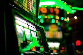 winbwin Online Bingo — မြန်မာ ကစားသမားများ MMK ဖြင့် Bingo ကစားနေသောမြင်ကွင်း